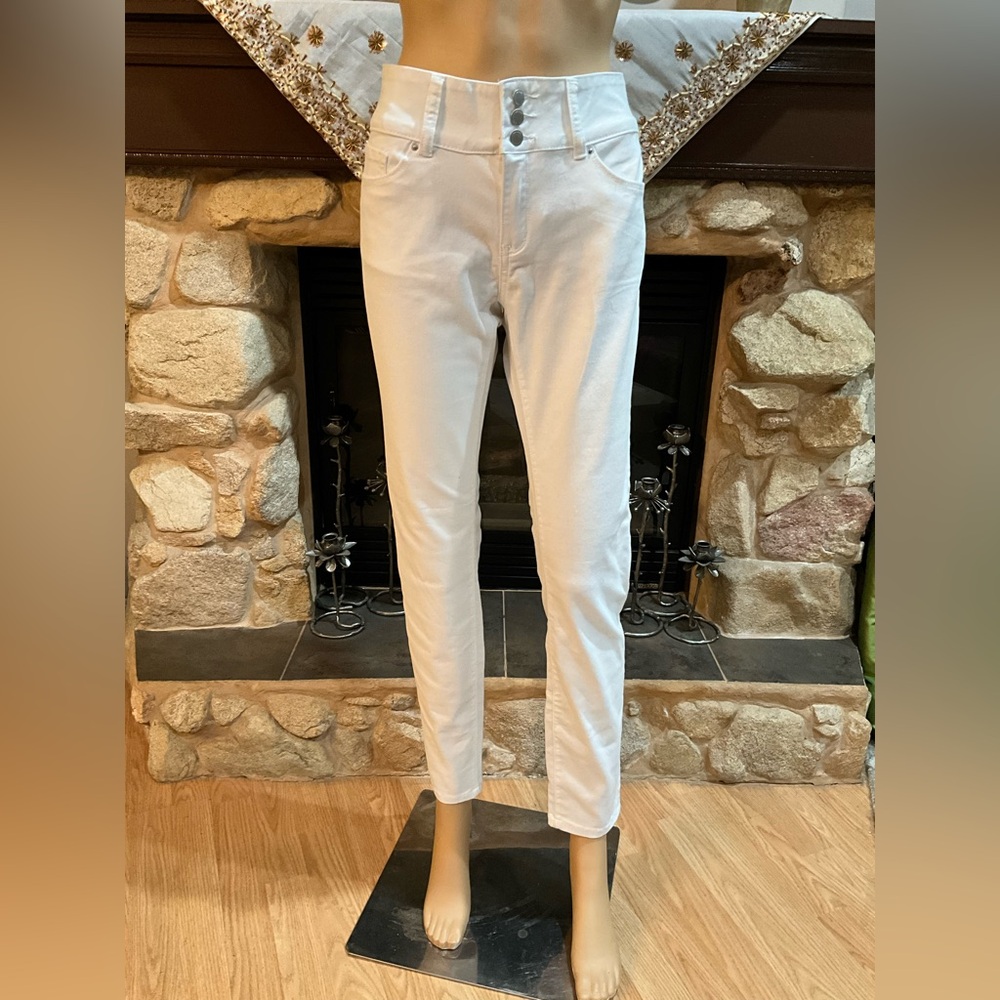 Wax Jeans Butt, I Love You! White jeans 11
